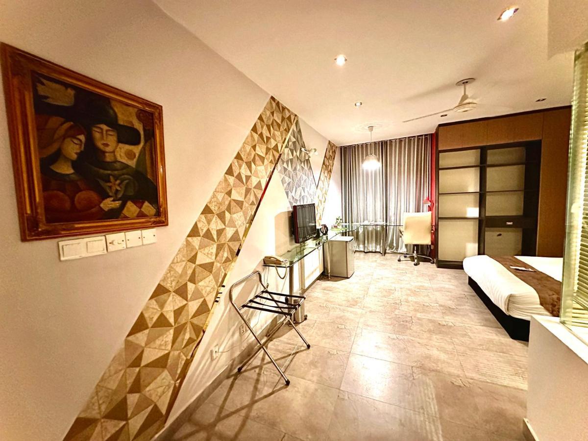 คอมเทมโพรารี่ ไฮท์ รีสอร์ต แอนด์ โฮเต็ล Aparthotel ธากา ภายนอก รูปภาพ